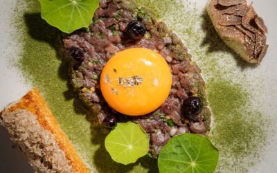 Receta de Tartar de Atún con Yema de huevo y Trufa Negra